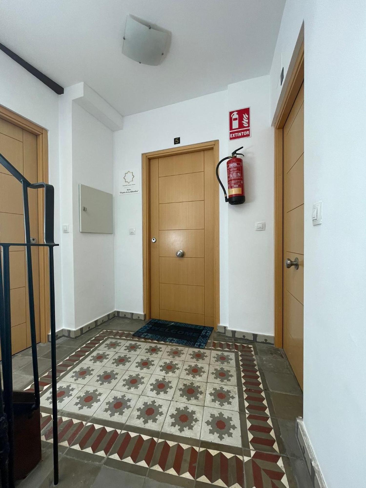 Suite Puerta De La Alhambra グラナダ エクステリア 写真